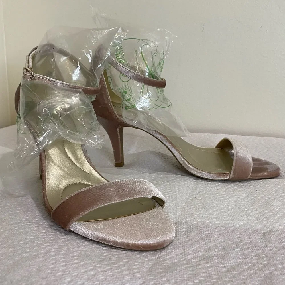 Bandolino Womens Madia Fabric Open Toe Ankle Strap Dark Blush heels 9.5
